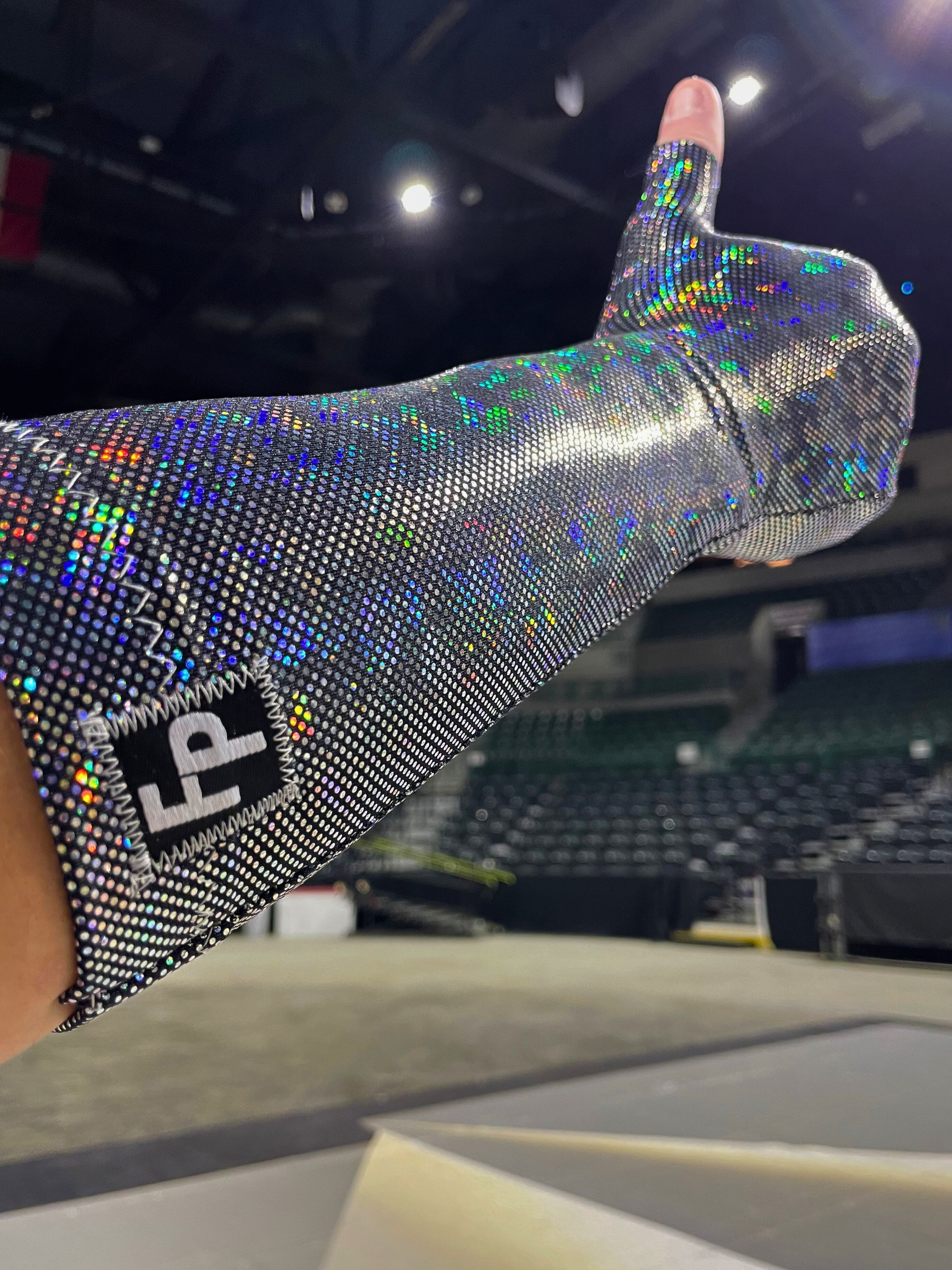 Holographic Sleeves